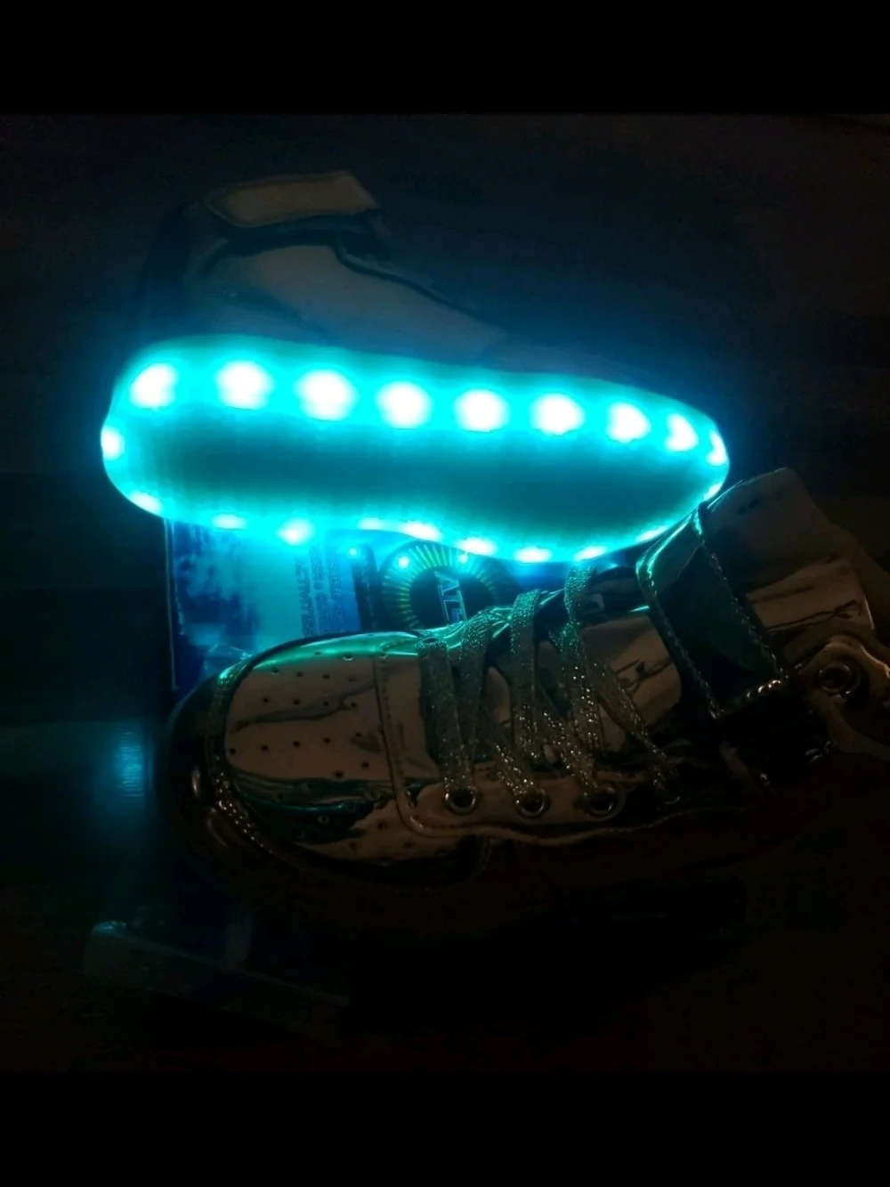 Kids ATS led light up shoes Gold shoes size 3y New with box Glow Shoes